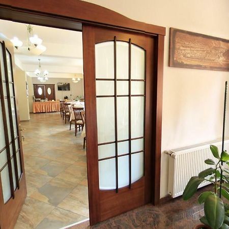 Pension Deutsches Haus Braşov Esterno foto