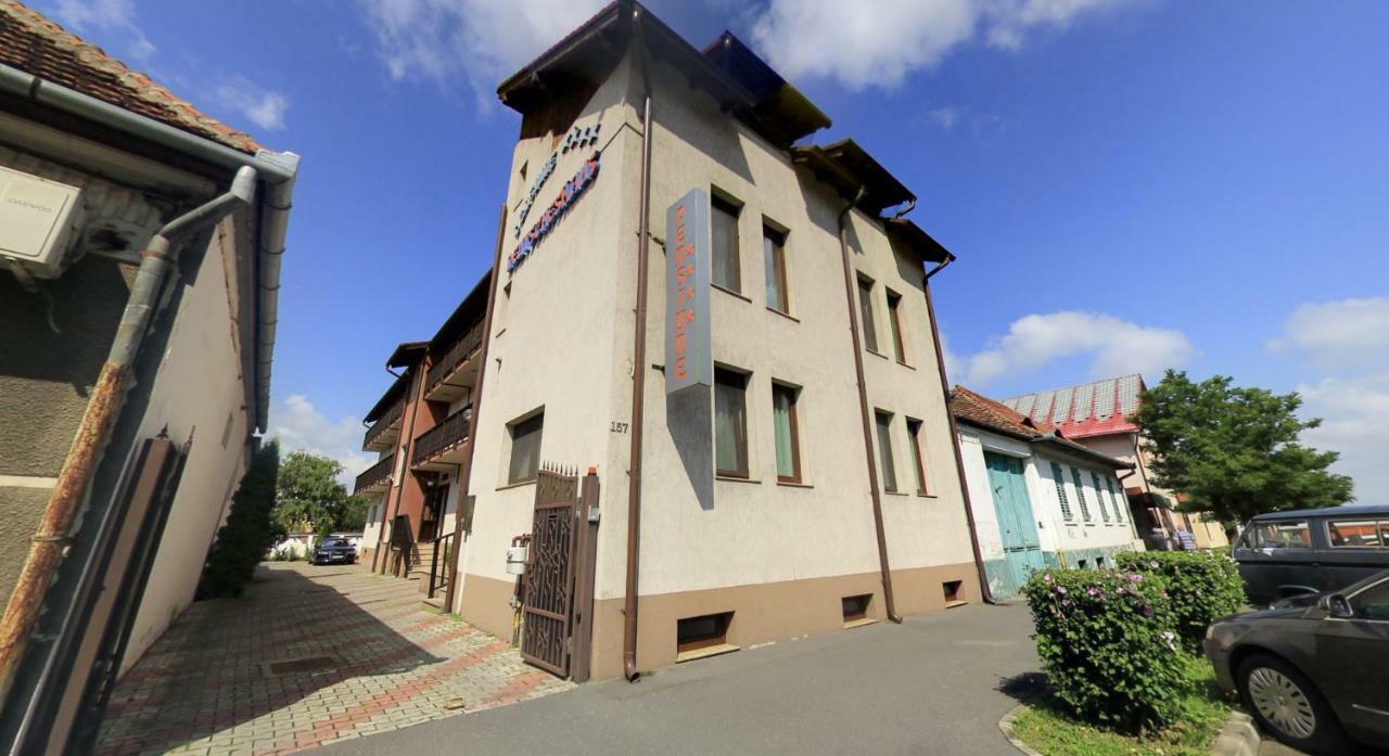 Pension Deutsches Haus Braşov Esterno foto