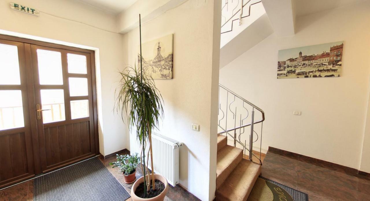 Pension Deutsches Haus Braşov Esterno foto